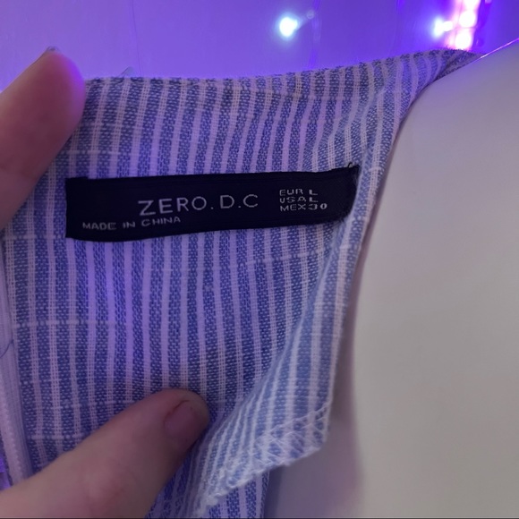 Vertical stripes blue and white dress with oriental embroidery - Picture 6 of 6